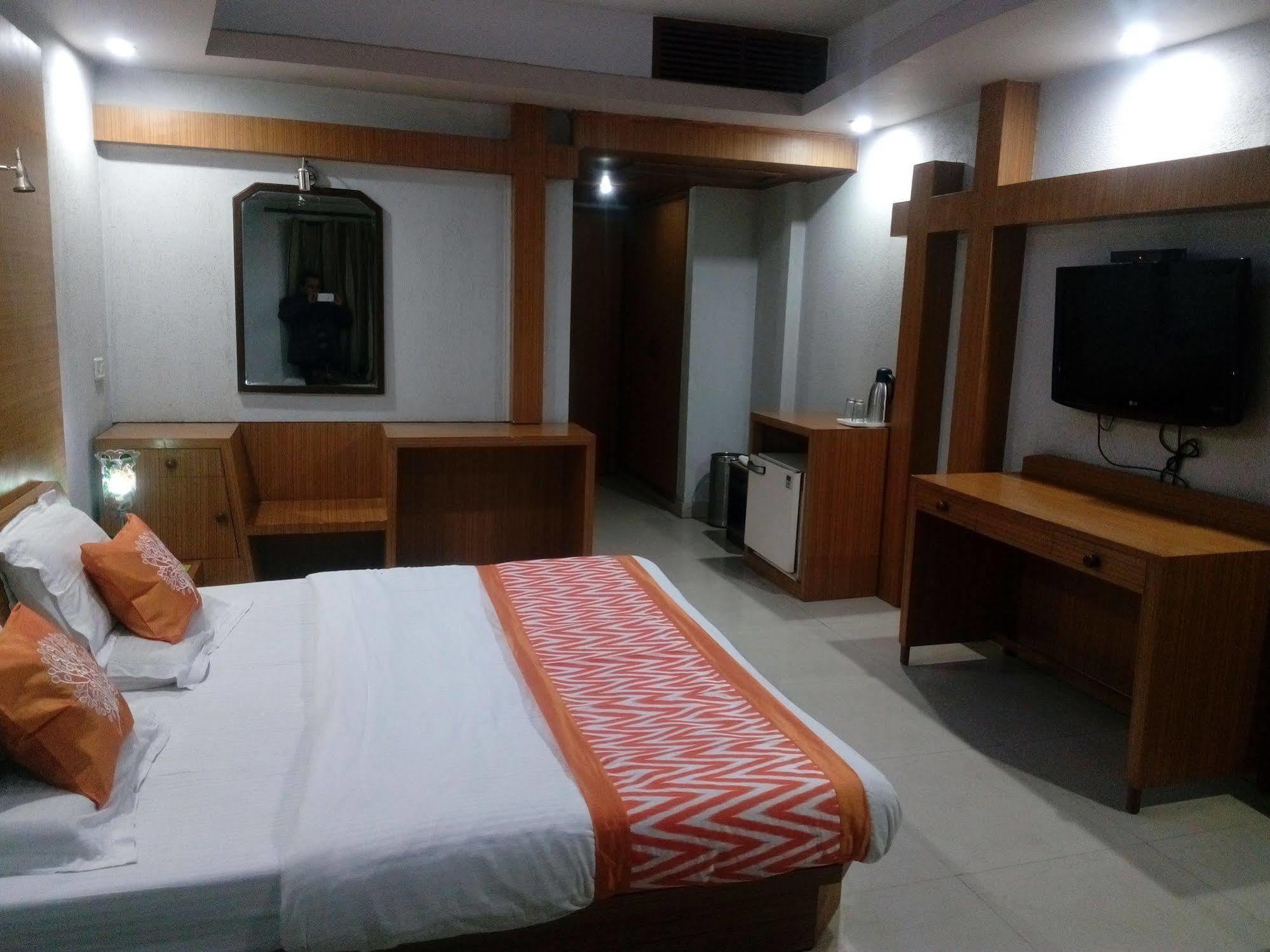 Hotel Snow Princess Manāli Zewnętrze zdjęcie