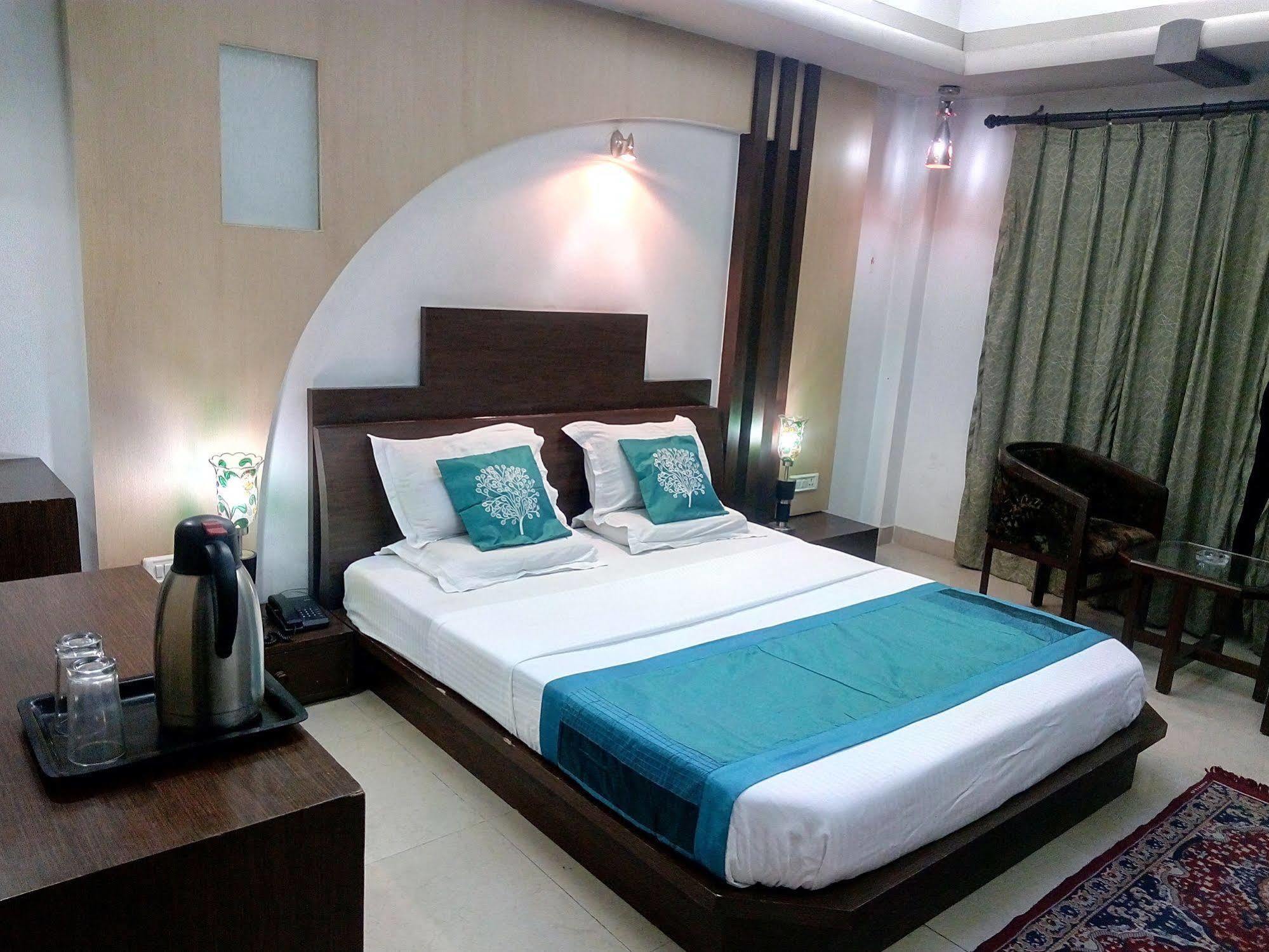 Hotel Snow Princess Manāli Zewnętrze zdjęcie