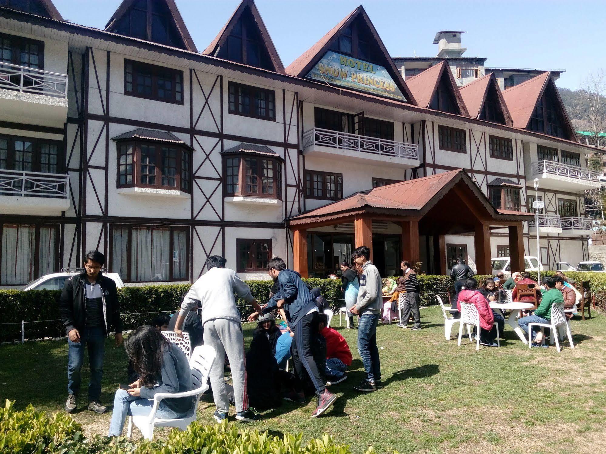 Hotel Snow Princess Manāli Zewnętrze zdjęcie